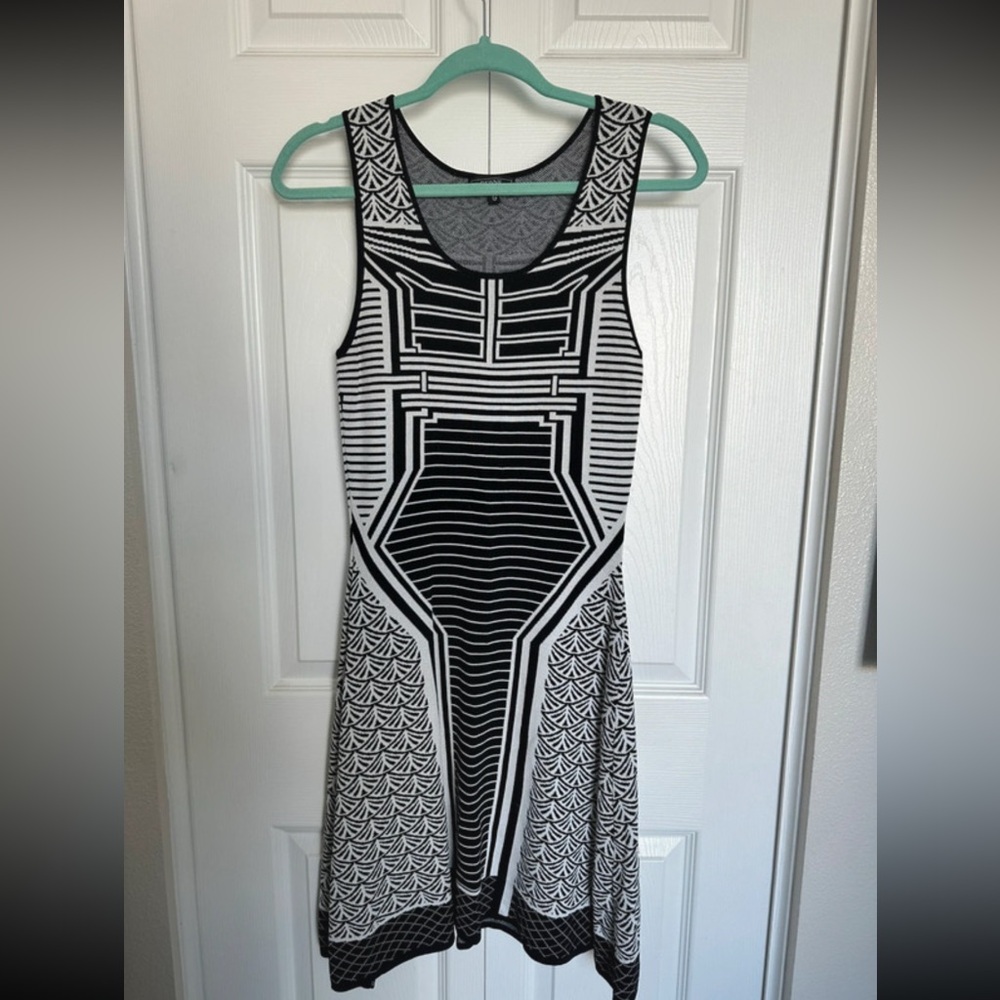 Chic Black and White Geometric Midi Dress